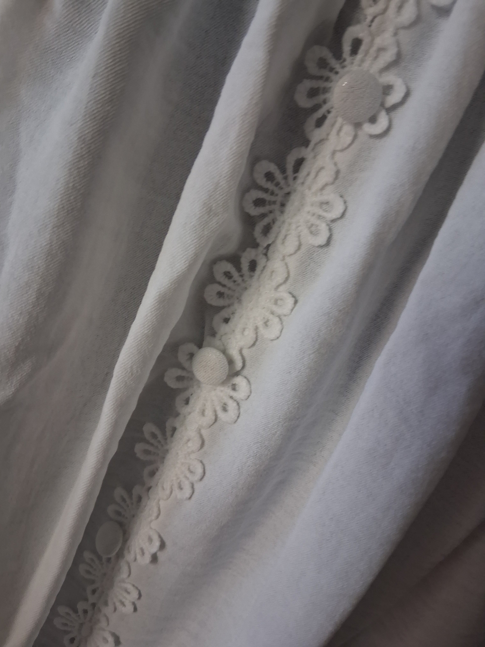White Lace Yoke Boho Peasant Top - Picture 7 of 13